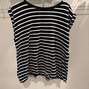 Ava & Viv Black and White Striped Short Sleeve Top